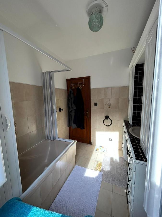 Bed And Breakfast Chez L'Habitant Marseille Exterior photo