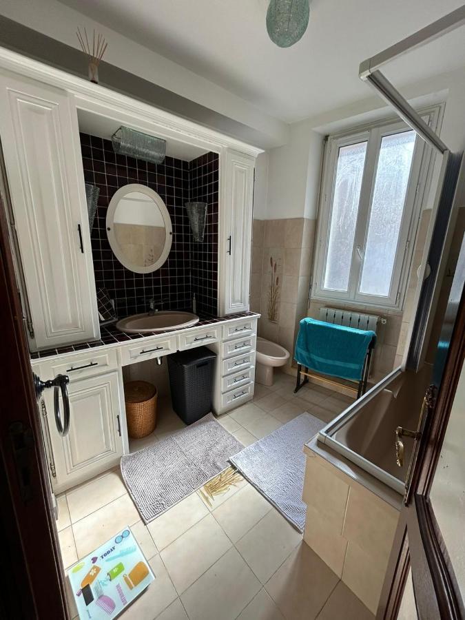 Bed And Breakfast Chez L'Habitant Marseille Exterior photo