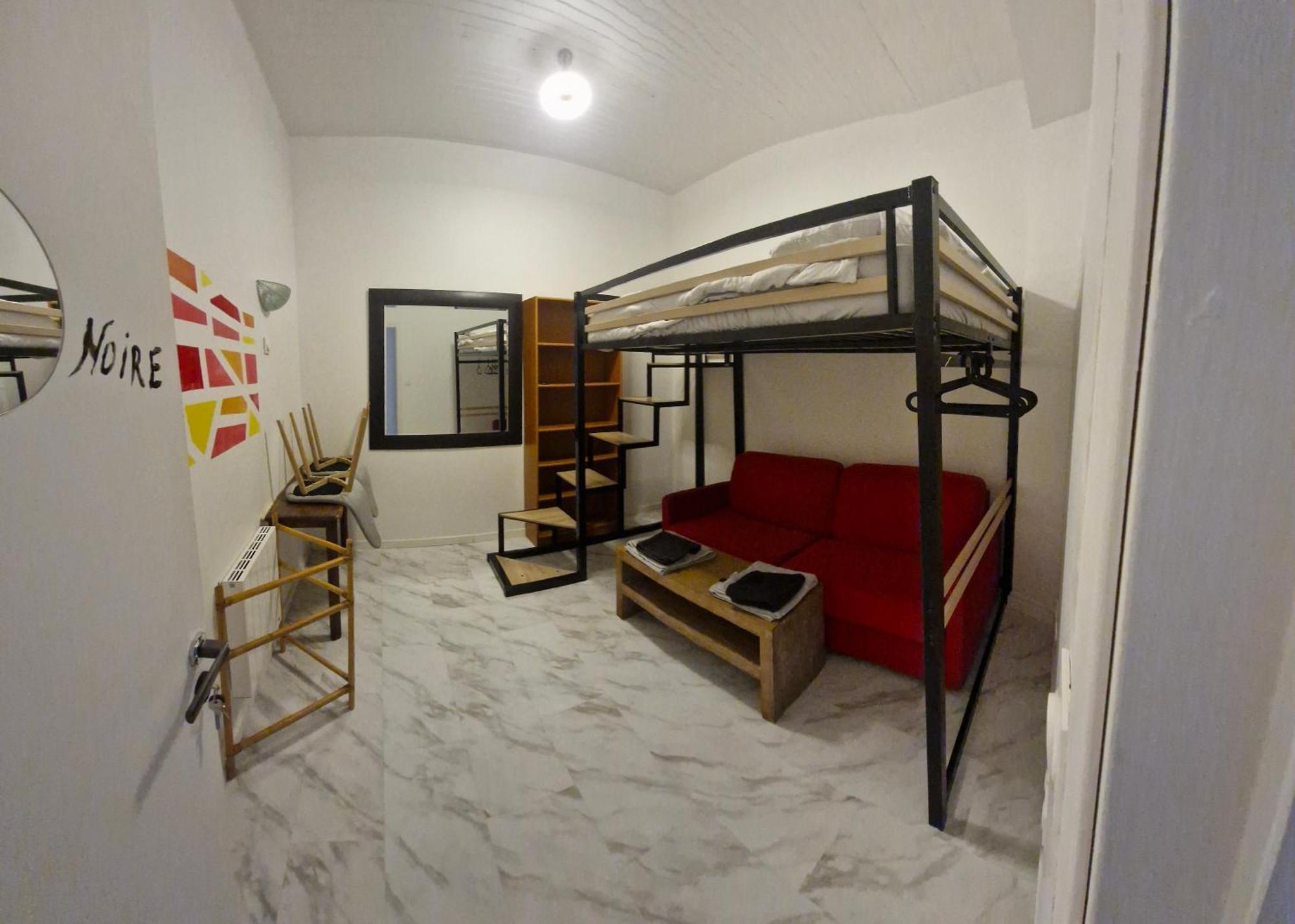 Bed And Breakfast Chez L'Habitant Marseille Exterior photo