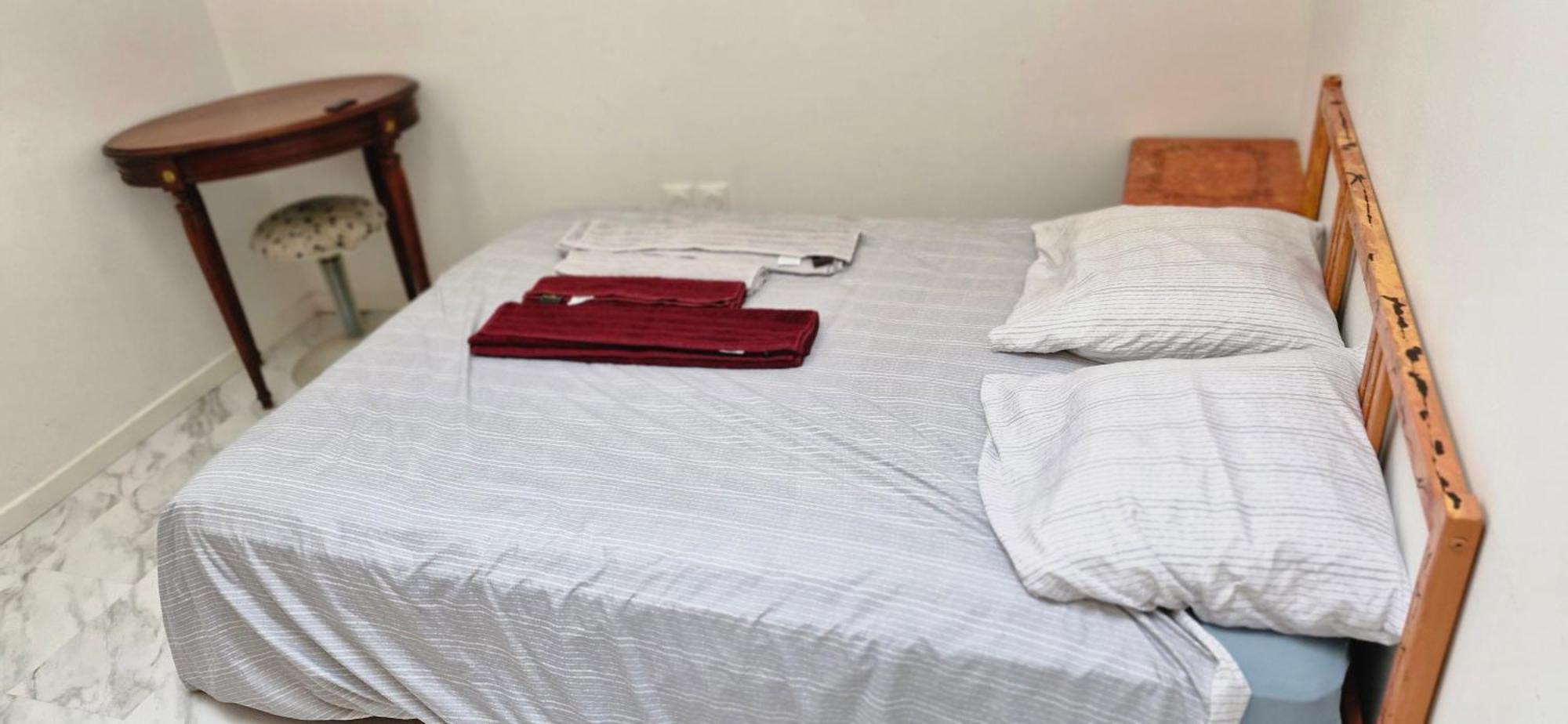 Bed And Breakfast Chez L'Habitant Marseille Room photo