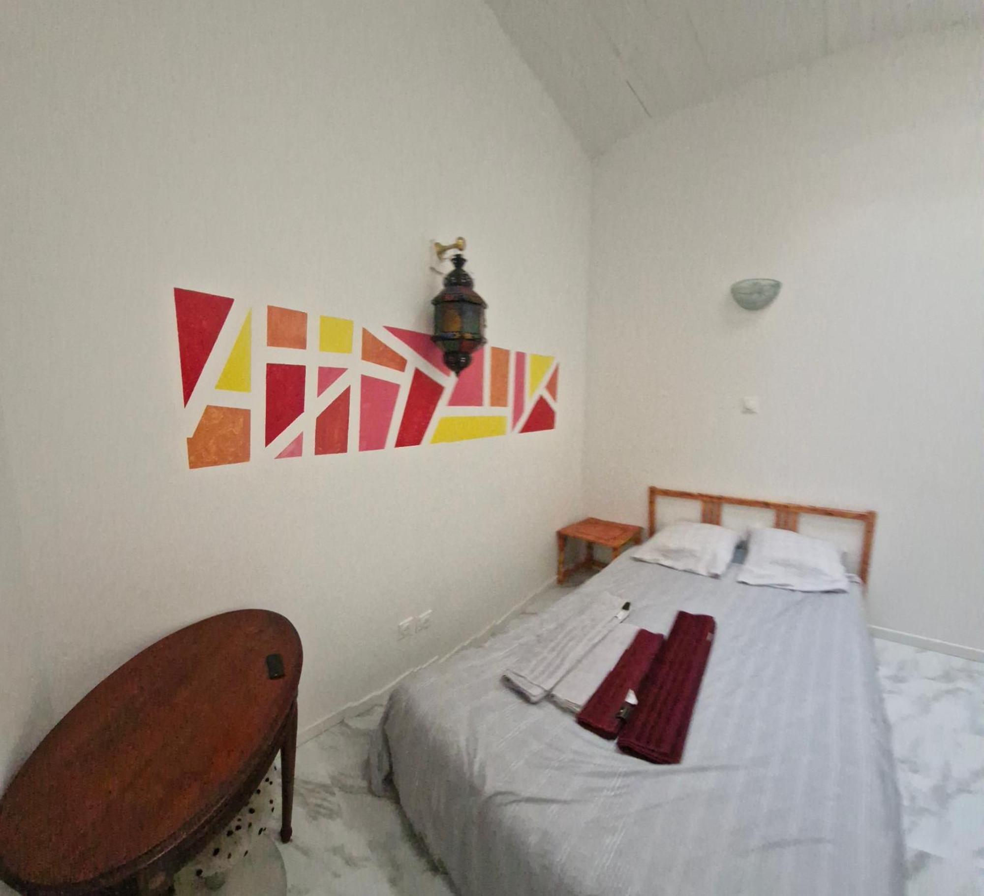 Bed And Breakfast Chez L'Habitant Marseille Room photo